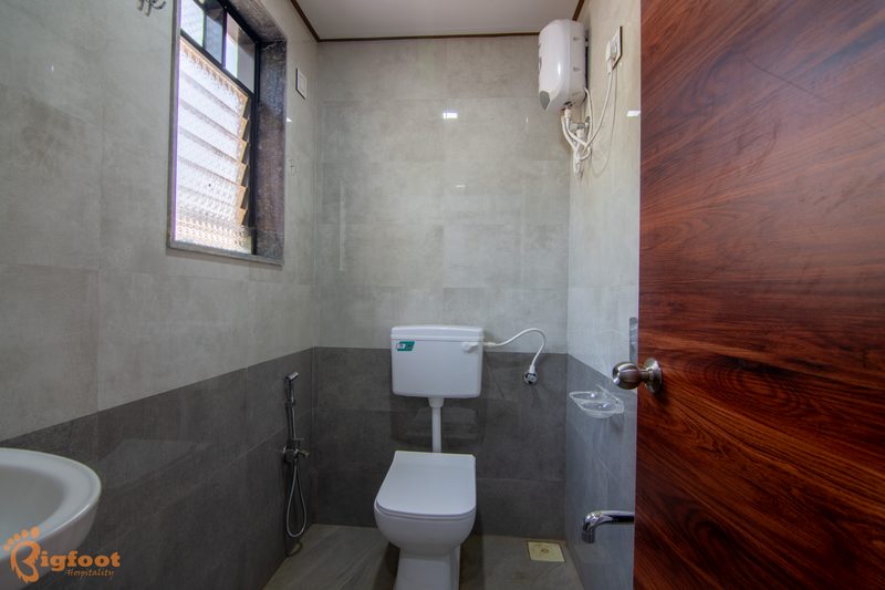 Modern bathroom at Emerald Resort